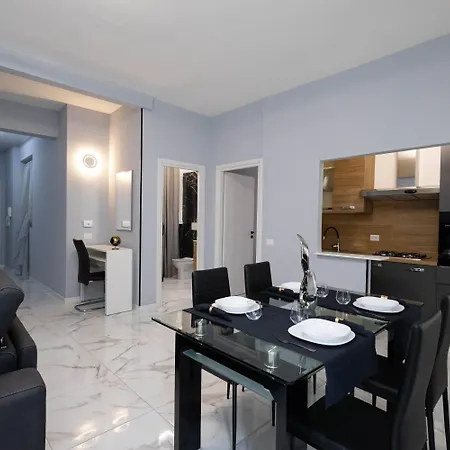 Cf Luxury House *