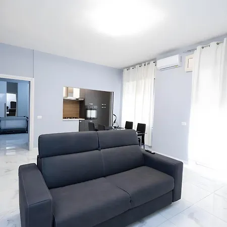 Cf Luxury House *