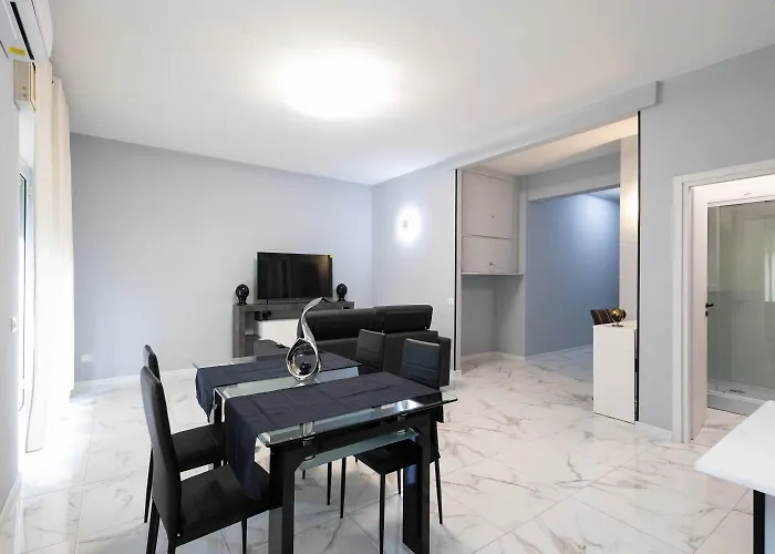 Cf Luxury House *