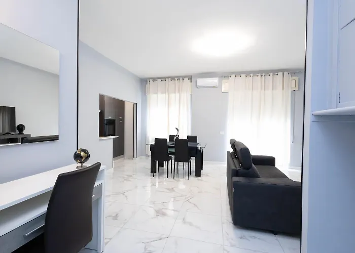 Cf Luxury House