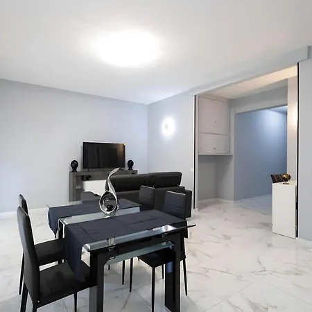 Cf Luxury House Apartment